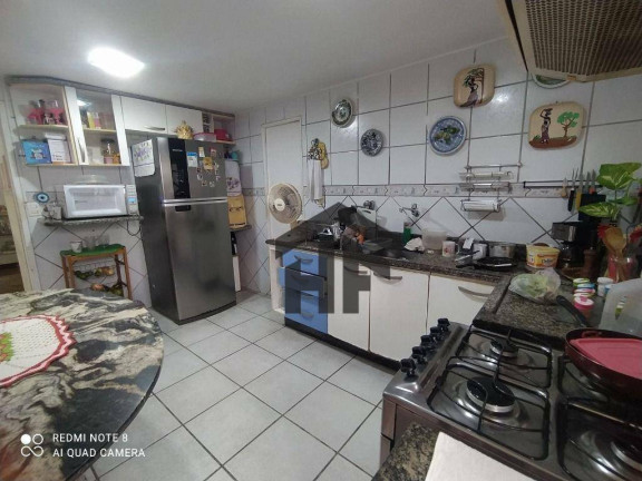Imagem Casa com 6 Quartos à Venda, 171 m² em Engenho Do Meio - Recife Imagem Casa com 6 Quartos à Venda, 171 m² em Engenho Do Meio - Recife