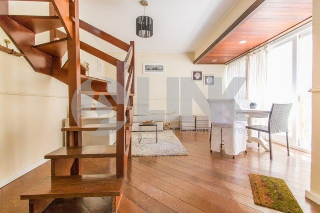 Imagem Imóvel com 2 Quartos à Venda, 182 m² em Bela Vista - Porto Alegre Imagem Imóvel com 2 Quartos à Venda, 182 m² em Bela Vista - Porto Alegre