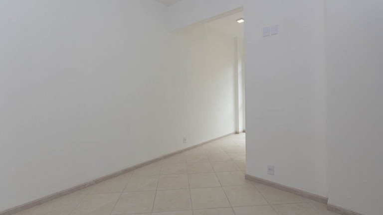 Imagem Imóvel com 3 Quartos à Venda, 82 m² em Copacabana - Rio De Janeiro Imagem Imóvel com 3 Quartos à Venda, 82 m² em Copacabana - Rio De Janeiro
