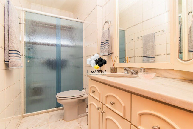 Imagem Casa com 4 Quartos à Venda, 290 m² em Petrópolis - Porto Alegre Imagem Casa com 4 Quartos à Venda, 290 m² em Petrópolis - Porto Alegre