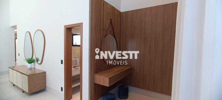 Imagem Casa com 4 Quartos à Venda, 242 m² em Portal Do Sol Green - Goiânia