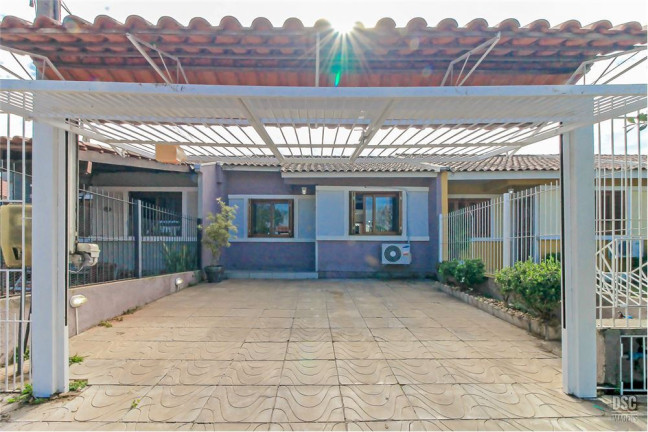 Casa à Venda,  em Hípica - Porto Alegre