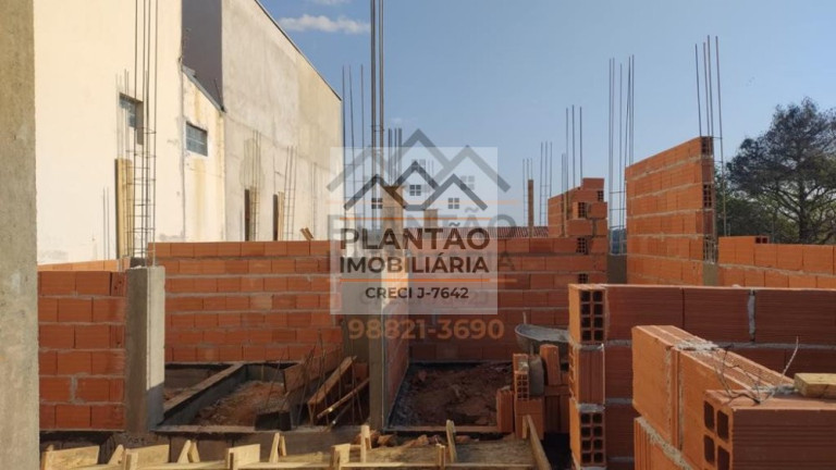 Imagem Sobrado com 3 Quartos à Venda, 117 m² em Pilarzinho - Curitiba
