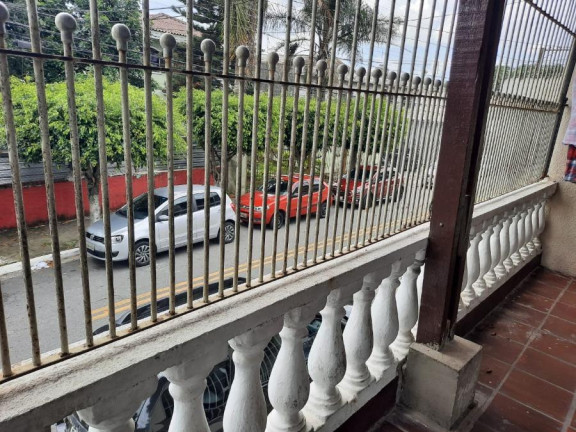 Imagem Casa com 3 Quartos à Venda, 192 m² em Vila Carmosina - São Paulo