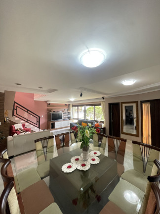 Imagem Casa com 4 Quartos à Venda, 240 m² em Centro - Torres