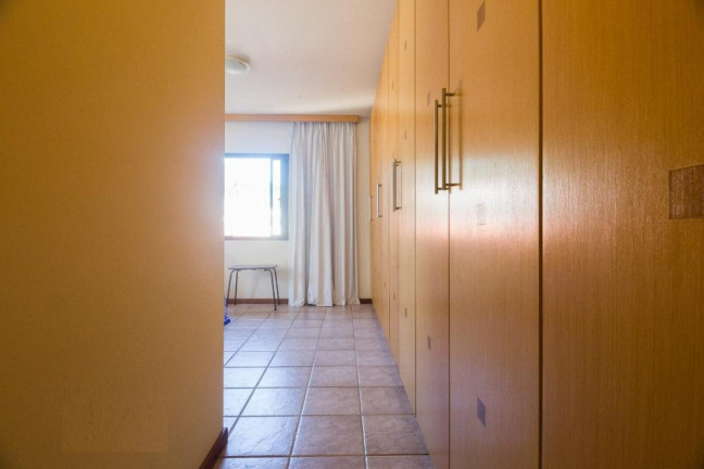 Imagem Casa com 5 Quartos à Venda, 330 m² em Itacorubi - Florianópolis Imagem Casa com 5 Quartos à Venda, 330 m² em Itacorubi - Florianópolis