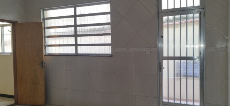 Imagem Casa com 6 Quartos à Venda, 288 m² em Jardim Vinte E Cinco De Agosto - Duque De Caxias Imagem Casa com 6 Quartos à Venda, 288 m² em Jardim Vinte E Cinco De Agosto - Duque De Caxias