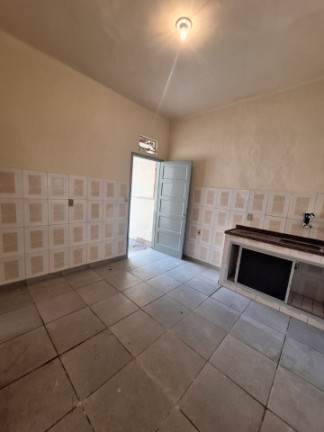 Imagem Casa com 2 Quartos para Alugar, 70 m² em Braz De Pina - Rio De Janeiro