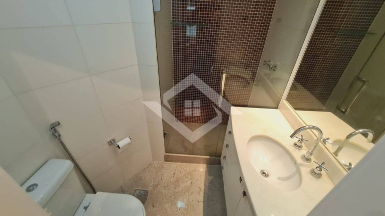 Imagem Apartamento com 3 Quartos à Venda, 194 m² em Leblon - Rio De Janeiro Imagem Apartamento com 3 Quartos à Venda, 194 m² em Leblon - Rio De Janeiro