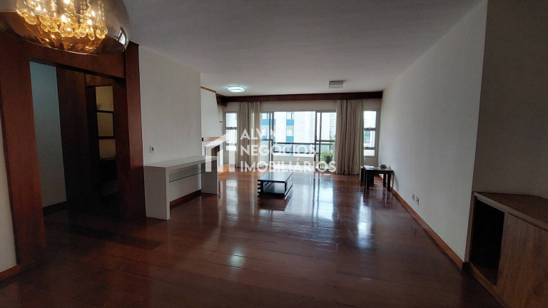 Imagem Apartamento com 4 Quartos à Venda, 178 m² em Vila Adyana - São José Dos Campos