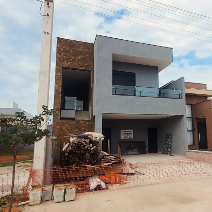 Casa com 3 Quartos à Venda, 188 m² em Wanel Ville - Sorocaba