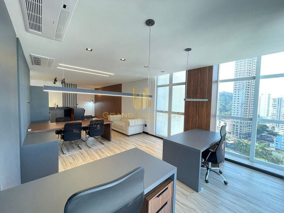 Sala Comercial à Venda, 50 m² em Pioneiros - Balneário Camboriú