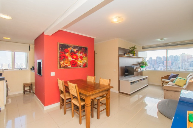 Imagem Imóvel com 3 Quartos à Venda,  em Petrópolis - Porto Alegre