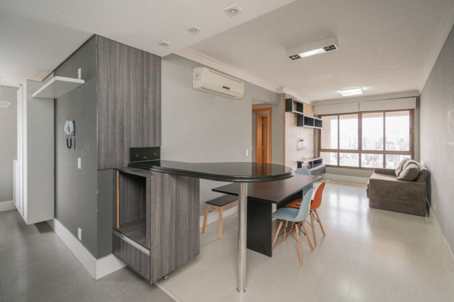 Apartamento com 2 Quartos à Venda, 6.702 m² em Passo Da Areia - Porto Alegre