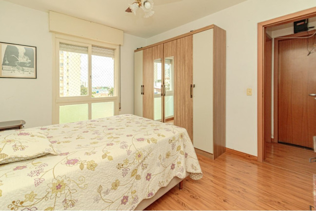Imagem Imóvel com 2 Quartos à Venda, 74 m² em Passo Da Areia - Porto Alegre
