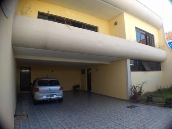 Imagem Casa com 3 Quartos à Venda, 269 m² em Centro - Botucatu