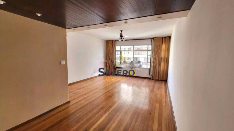 Imagem Apartamento com 3 Quartos à Venda, 220 m² em Icaraí - Niterói