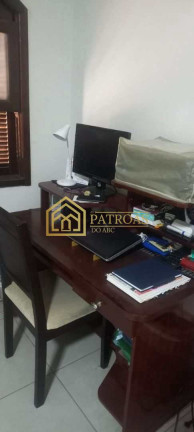Imagem Casa com 5 Quartos à Venda, 193 m² em Anchieta - São Bernardo Do Campo Imagem Casa com 5 Quartos à Venda, 193 m² em Anchieta - São Bernardo Do Campo