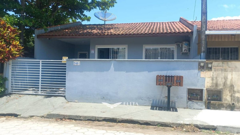 Imagem Casa com 2 Quartos à Venda, 54 m² em Itacolomi - Balneário Piçarras