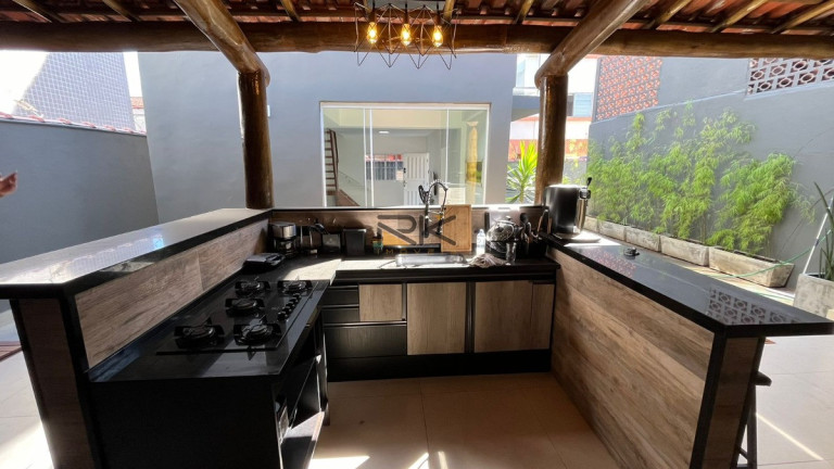 Imagem Sobrado com 2 Quartos à Venda, 208 m² em Itaguá - Ubatuba Imagem Sobrado com 2 Quartos à Venda, 208 m² em Itaguá - Ubatuba