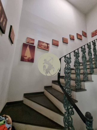 Imagem Casa com 4 Quartos à Venda, 256 m² em Gonzaga - Santos Imagem Casa com 4 Quartos à Venda, 256 m² em Gonzaga - Santos