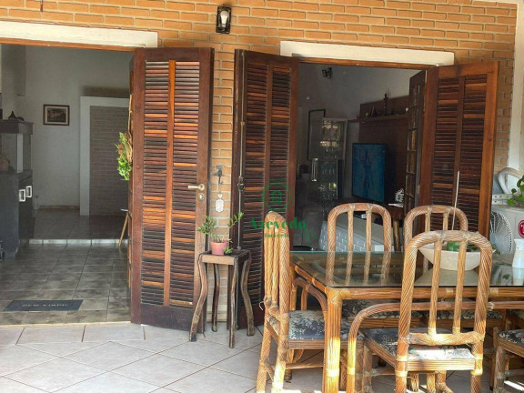 Imagem Casa com 3 Quartos à Venda, 160 m² em Jardim Capricórnio - Caraguatatuba Imagem Casa com 3 Quartos à Venda, 160 m² em Jardim Capricórnio - Caraguatatuba