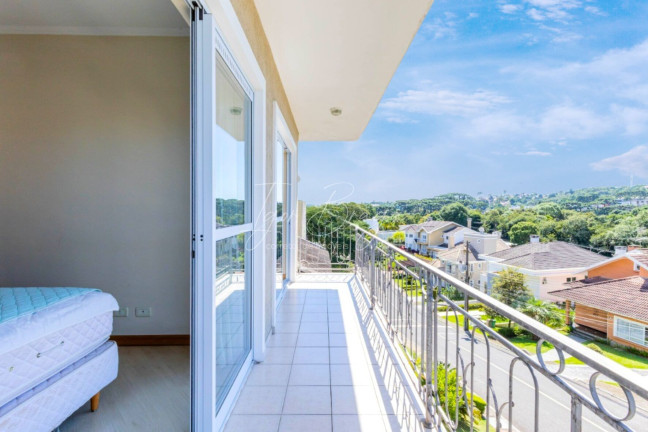Imagem Casa com 5 Quartos à Venda, 374 m² em São João - Curitiba