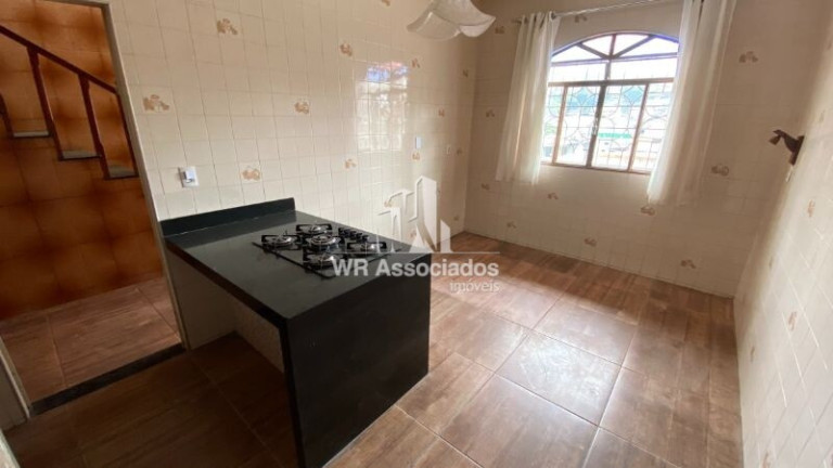 Imagem Casa com 4 Quartos à Venda, 480 m²