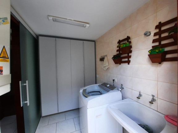 Imagem Casa com 3 Quartos à Venda, 186 m² em Xaxim - Curitiba Imagem Casa com 3 Quartos à Venda, 186 m² em Xaxim - Curitiba