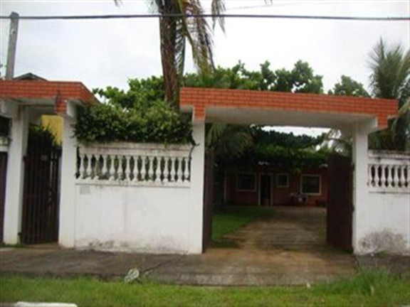Imagem Casa com 1 Quarto à Venda, 50 m² em Campos Eliseos - Itanhaem Imagem Casa com 1 Quarto à Venda, 50 m² em Campos Eliseos - Itanhaem