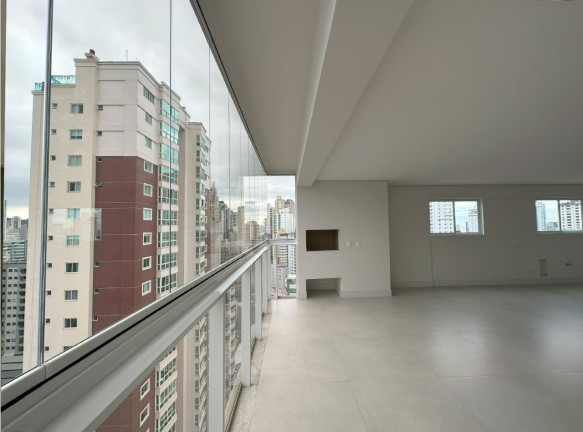 Imagem Apartamento com 3 Quartos à Venda, 189 m² em Centro - Balneário Camboriú Imagem Apartamento com 3 Quartos à Venda, 189 m² em Centro - Balneário Camboriú