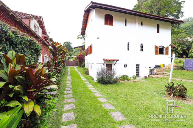 Imagem Casa com 4 Quartos à Venda, 187 m² em Golfe - Teresópolis Imagem Casa com 4 Quartos à Venda, 187 m² em Golfe - Teresópolis