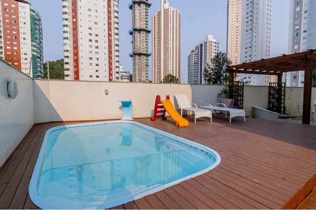 Imagem Imóvel com 3 Quartos à Venda, 178 m² em Pioneiros - Balneário Camboriú