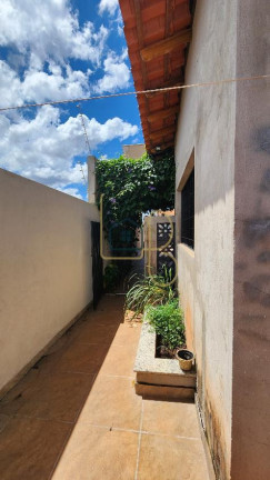 Imagem Casa com 3 Quartos à Venda, 152 m² em Jacutinga - Londrina