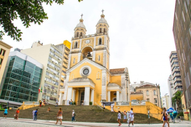 Imagem Terreno à Venda, 600 m² em Jurerê Internacional - Florianópolis Imagem Terreno à Venda, 600 m² em Jurerê Internacional - Florianópolis