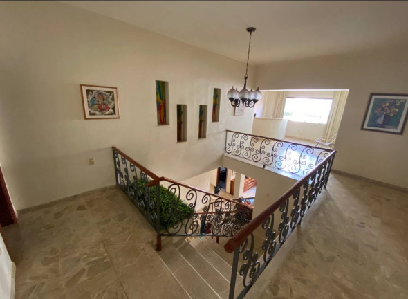 Imagem Sobrado com 5 Quartos para Alugar, 700 m² em Quilombo - Cuiabá
