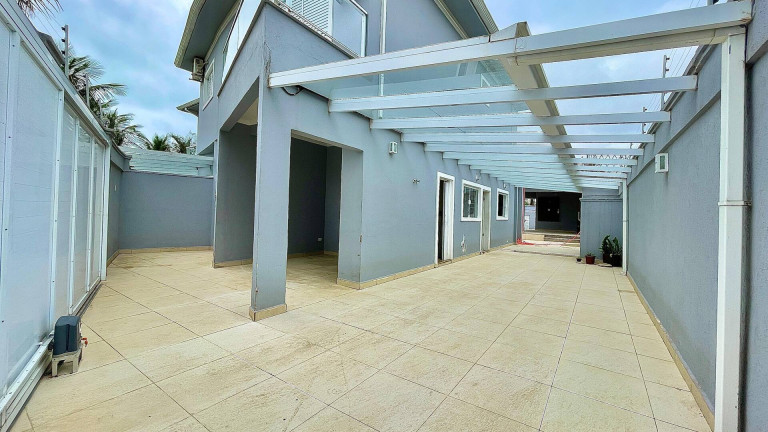 Imagem Sobrado com 4 Quartos à Venda, 600 m² em Jardim Virgínia - Guarujá Imagem Sobrado com 4 Quartos à Venda, 600 m² em Jardim Virgínia - Guarujá