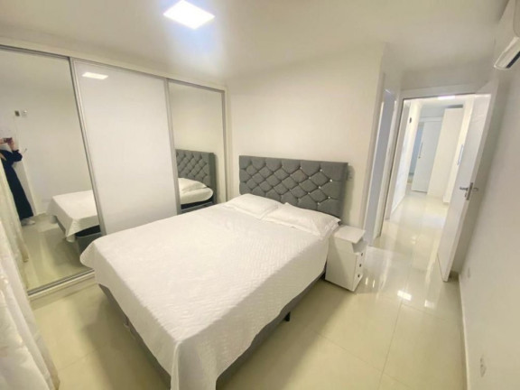 Imagem Apartamento com 3 Quartos à Venda, 93 m² em Centro - Balneário Camboriú Imagem Apartamento com 3 Quartos à Venda, 93 m² em Centro - Balneário Camboriú
