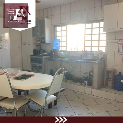 Imagem Casa com 4 Quartos à Venda, 244 m² em Residencial Village Santana - Guaratinguetá Imagem Casa com 4 Quartos à Venda, 244 m² em Residencial Village Santana - Guaratinguetá