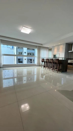 Imagem Apartamento com 3 Quartos à Venda, 122 m² em Centro - Balneário Camboriú Imagem Apartamento com 3 Quartos à Venda, 122 m² em Centro - Balneário Camboriú
