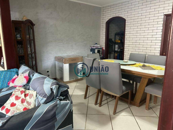 Imagem Casa com 3 Quartos à Venda, 248 m² em Serra Grande - Niterói Imagem Casa com 3 Quartos à Venda, 248 m² em Serra Grande - Niterói