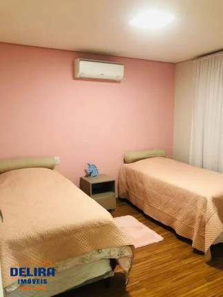 Imagem Casa com 4 Quartos à Venda, 360 m² em Jundiaizinho (terra Preta) - Mairiporã Imagem Casa com 4 Quartos à Venda, 360 m² em Jundiaizinho (terra Preta) - Mairiporã