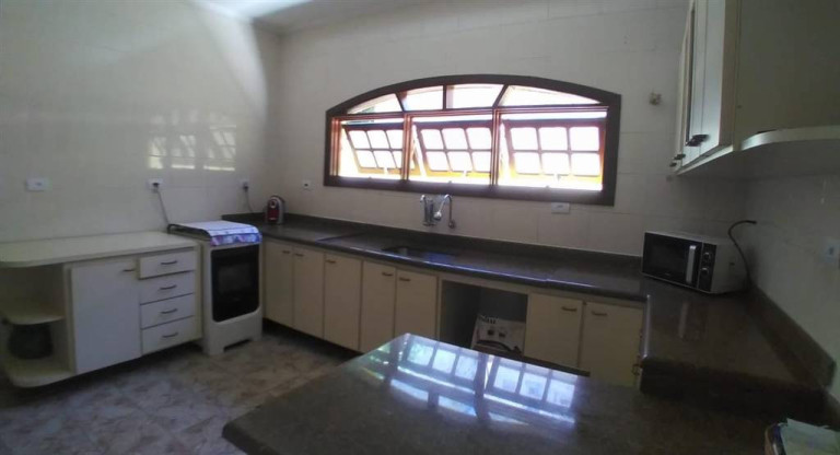 Imagem Casa com 4 Quartos à Venda, 270 m² em Flórida - Praia Grande Imagem Casa com 4 Quartos à Venda, 270 m² em Flórida - Praia Grande