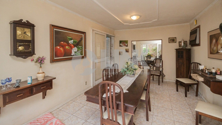 Imagem Casa com 4 Quartos à Venda, 254 m² em Chácara Das Pedras - Porto Alegre