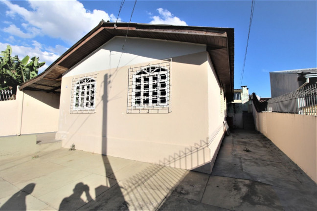 Casa com 5 Quartos à Venda, 140 m² em Jardim Santa Cândida - Colombo