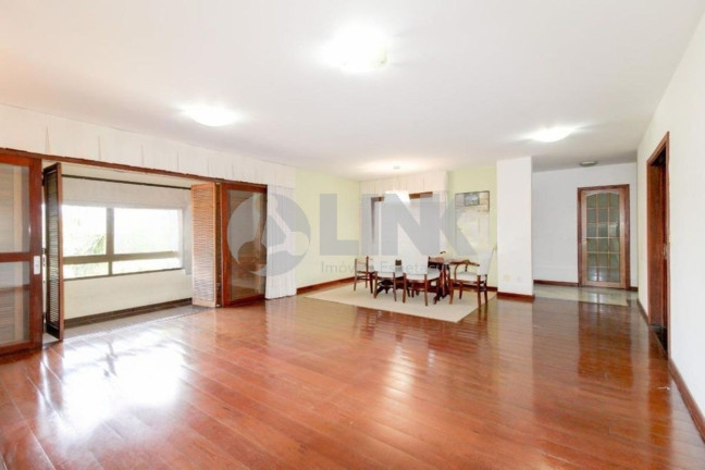 Casa com 3 Quartos à Venda, 280 m² em Chácara Das Pedras - Porto Alegre