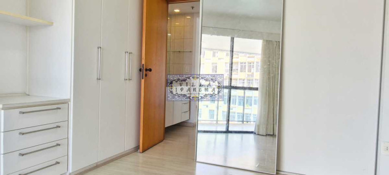 Imagem Apartamento com 1 Quarto à Venda, 66 m² em Copacabana - Rio De Janeiro Imagem Apartamento com 1 Quarto à Venda, 66 m² em Copacabana - Rio De Janeiro