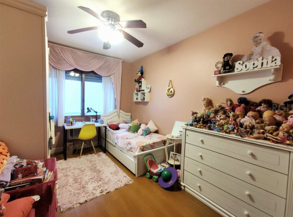 Imagem Imóvel com 3 Quartos à Venda, em Auxiliadora - Porto Alegre Imagem Imóvel com 3 Quartos à Venda, em Auxiliadora - Porto Alegre