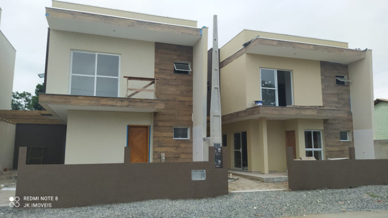 Imagem Sobrado com 3 Quartos à Venda, 98 m² em Balneário Cambiju - Itapoá