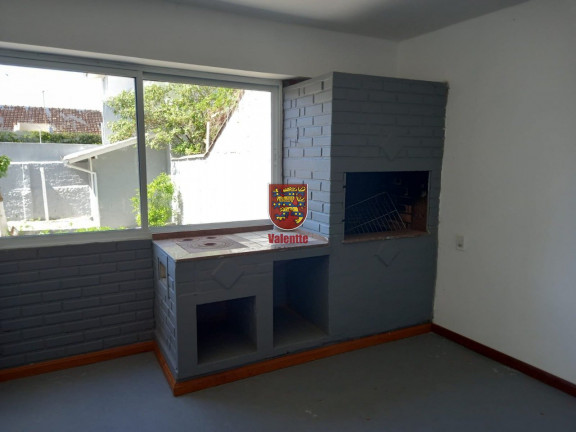 Imagem Sobrado com 3 Quartos à Venda, 304 m² em Balneário - Florianópolis Imagem Sobrado com 3 Quartos à Venda, 304 m² em Balneário - Florianópolis